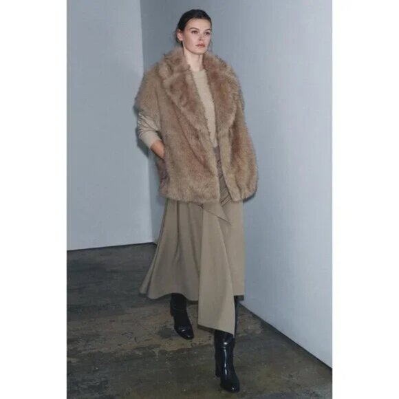 ZARA ZW COLLECTION LIMITED EDITION FAUX FUR VEST - Picture 7 of 16